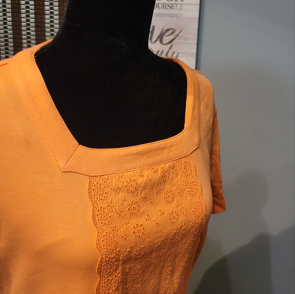 NWT Kim Rogers Eyelet Lace T-Shirt